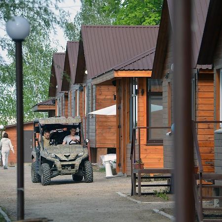 Recreational Center Rezidentsiya Hotel Yahotyn Buitenkant foto